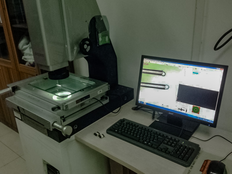 微TIG焊接:腦電極導絲(鎳鉻合金絲)端部熔球狀 - 醫用零部件焊接 - 2 鎳鉻合金絲樣品放大圖